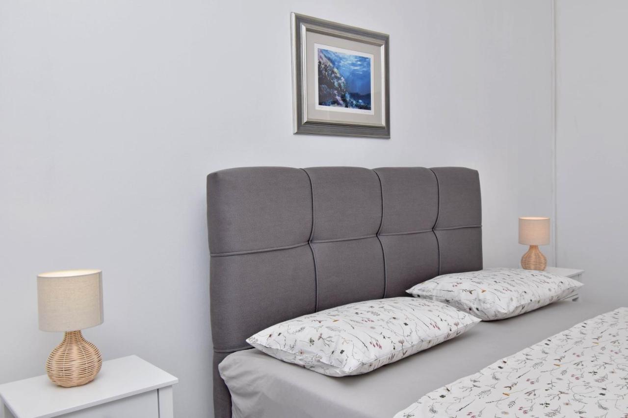 Sunny Room Tučepi Εξωτερικό φωτογραφία